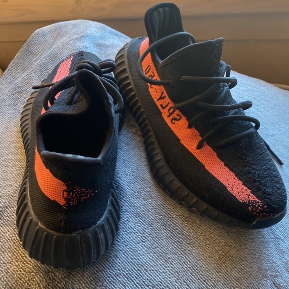 Yeezy Boost350 V2 - Picture 7 of 7